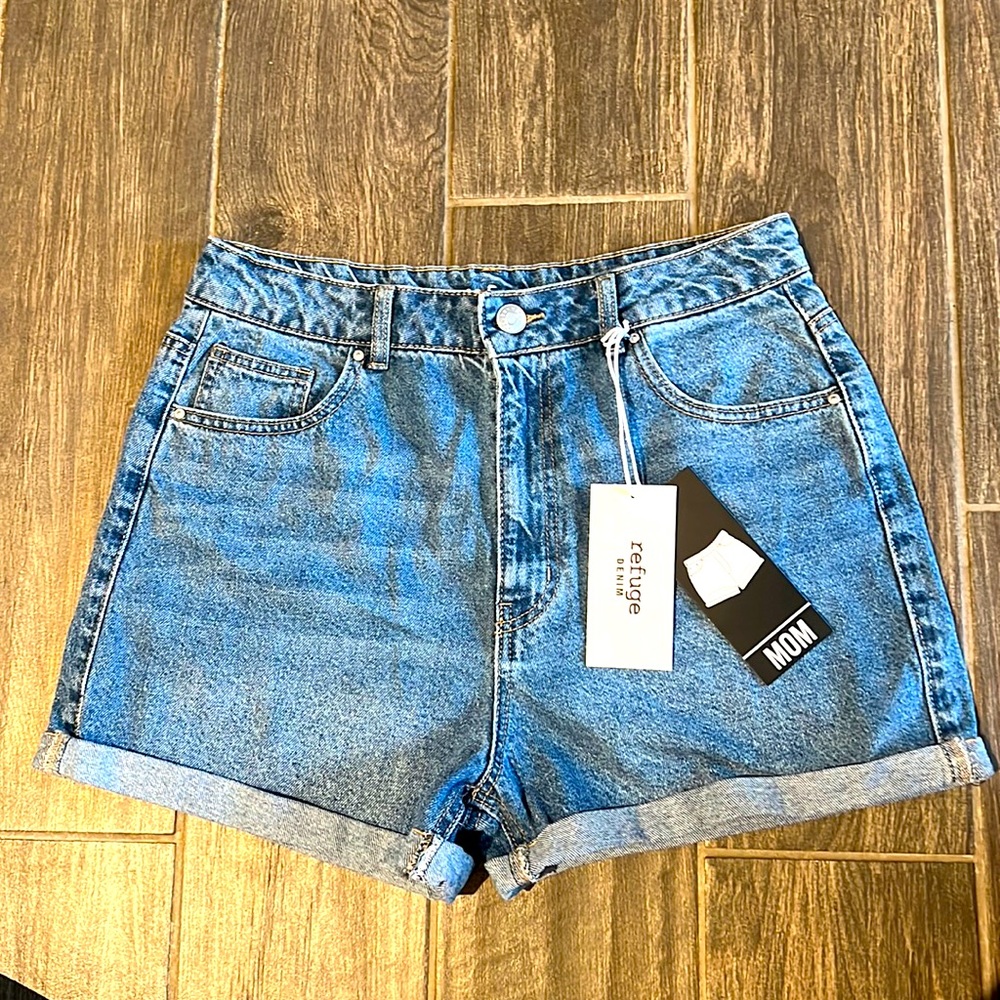 Mom Jean shorts brand new with tags!